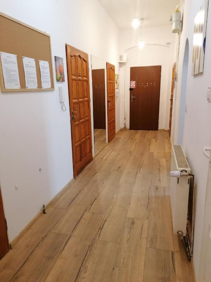 Hostel Tulip - Pokój 5 ze wspólną łazienką i kuchnią Szczecin Exterior foto