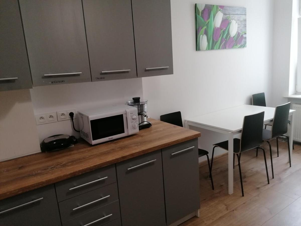 Hostel Tulip - Pokój 5 ze wspólną łazienką i kuchnią Szczecin Exterior foto