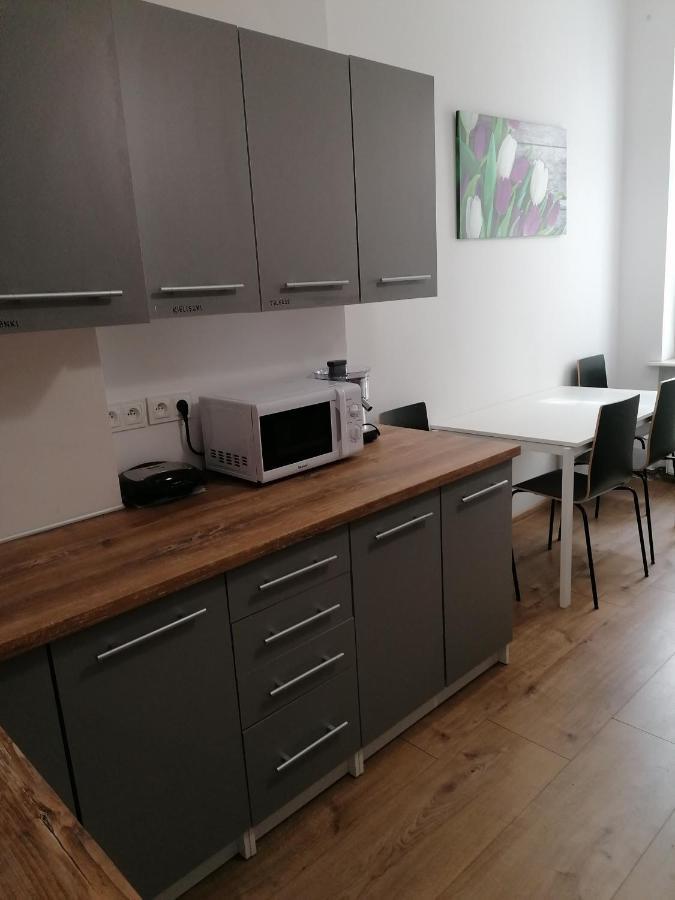 Hostel Tulip - Pokój 5 ze wspólną łazienką i kuchnią Szczecin Exterior foto