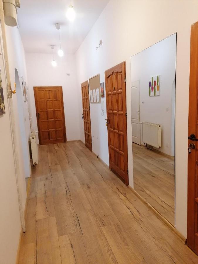 Hostel Tulip - Pokój 5 ze wspólną łazienką i kuchnią Szczecin Exterior foto